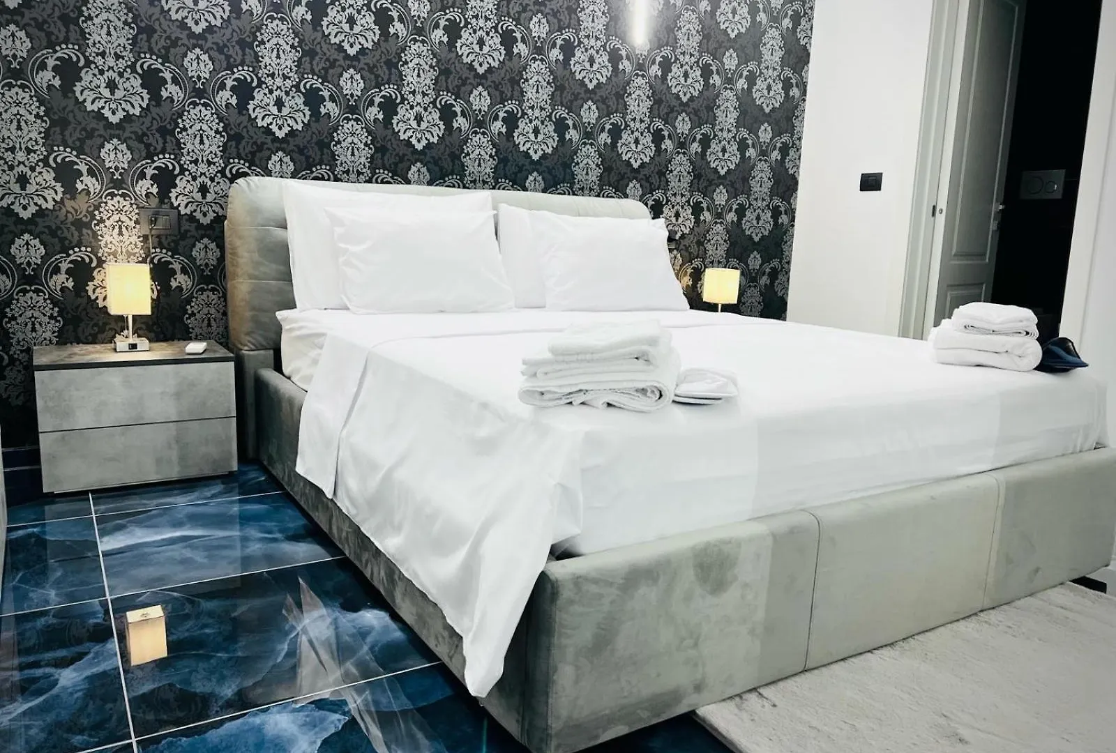 Seven Nights Bologna Bed & Breakfast Italy